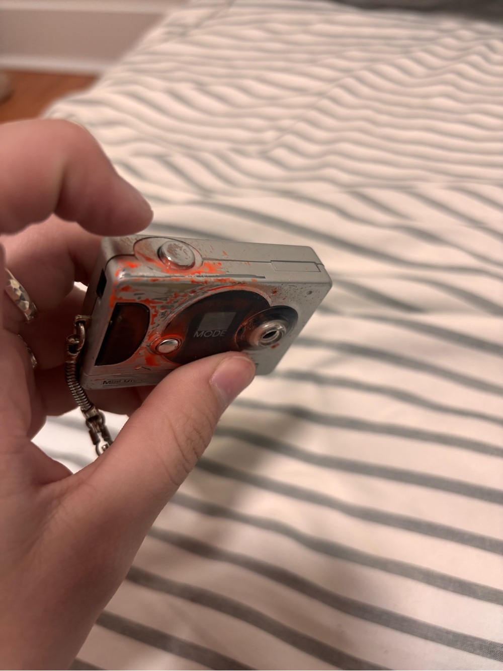 Mini Silver Keychain Digital Camera - Portable Mode Button - Picture 3 of 5
